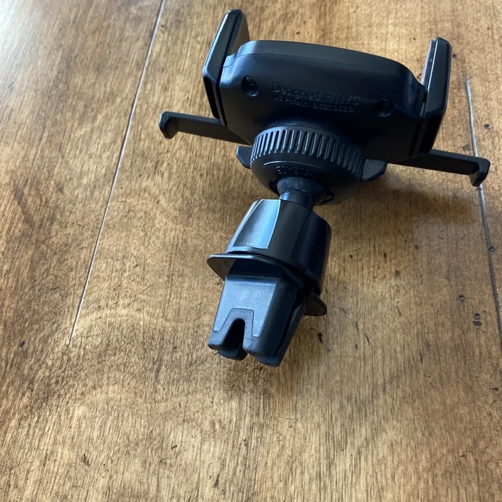 IOtti car vent mount for cell phone